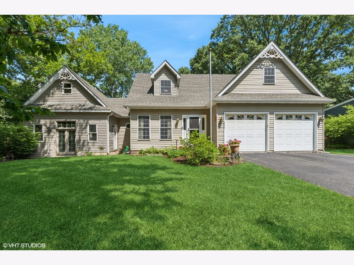  For Sale Ingleside Illinois, 36497 Hawthorne Lane