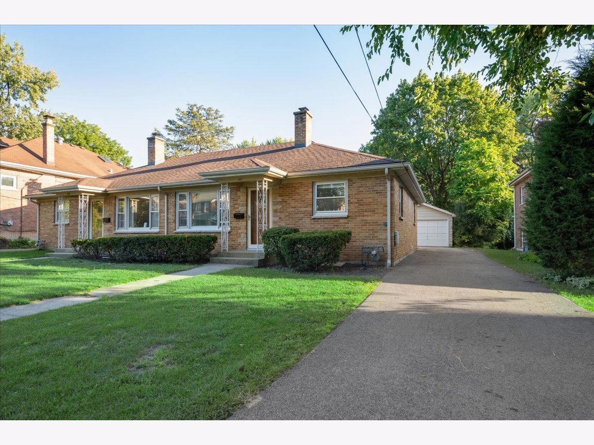  Rented Barrington Illinois, 417 June