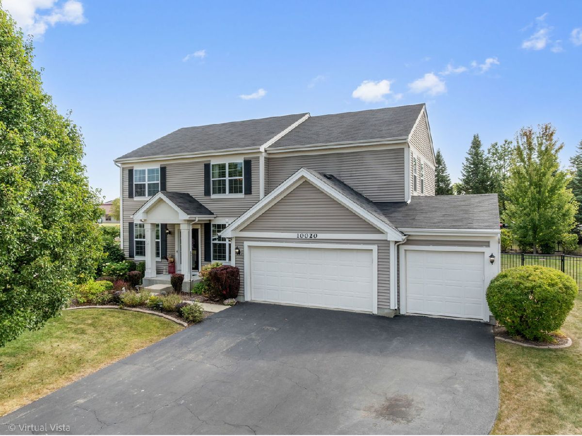 Homes & Townhomes & Condos For Sale Covington Lakes Huntley Illinois, 10020 Berkshire Lane