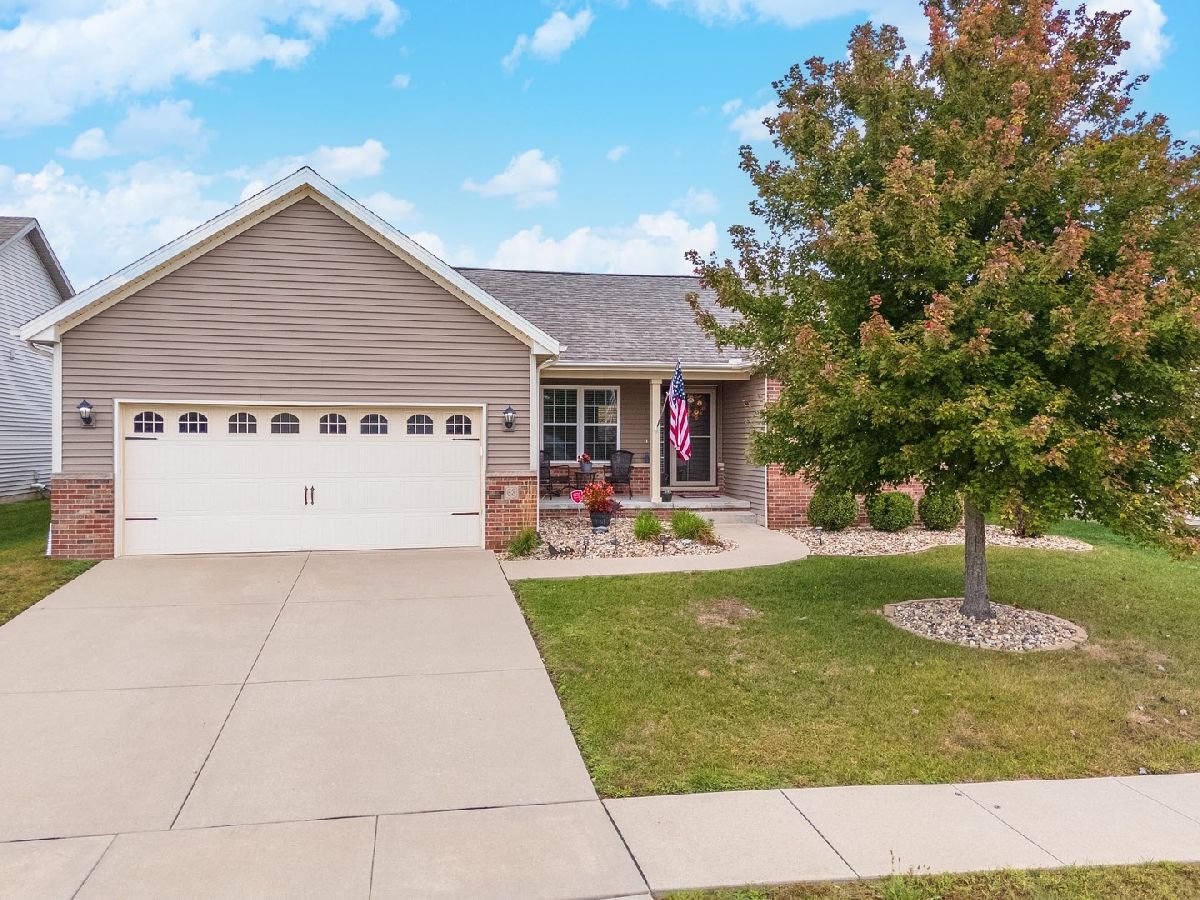 Homes & Condos & Townhomes For Sale Harvest Pointe Bloomington Illinois, 63 Dry Sage Circle