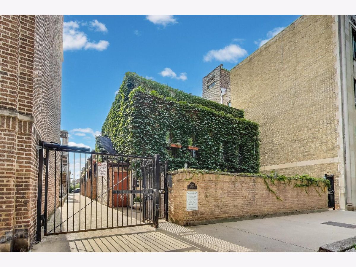  Sold Chicago Illinois, 3732 Pine Grove