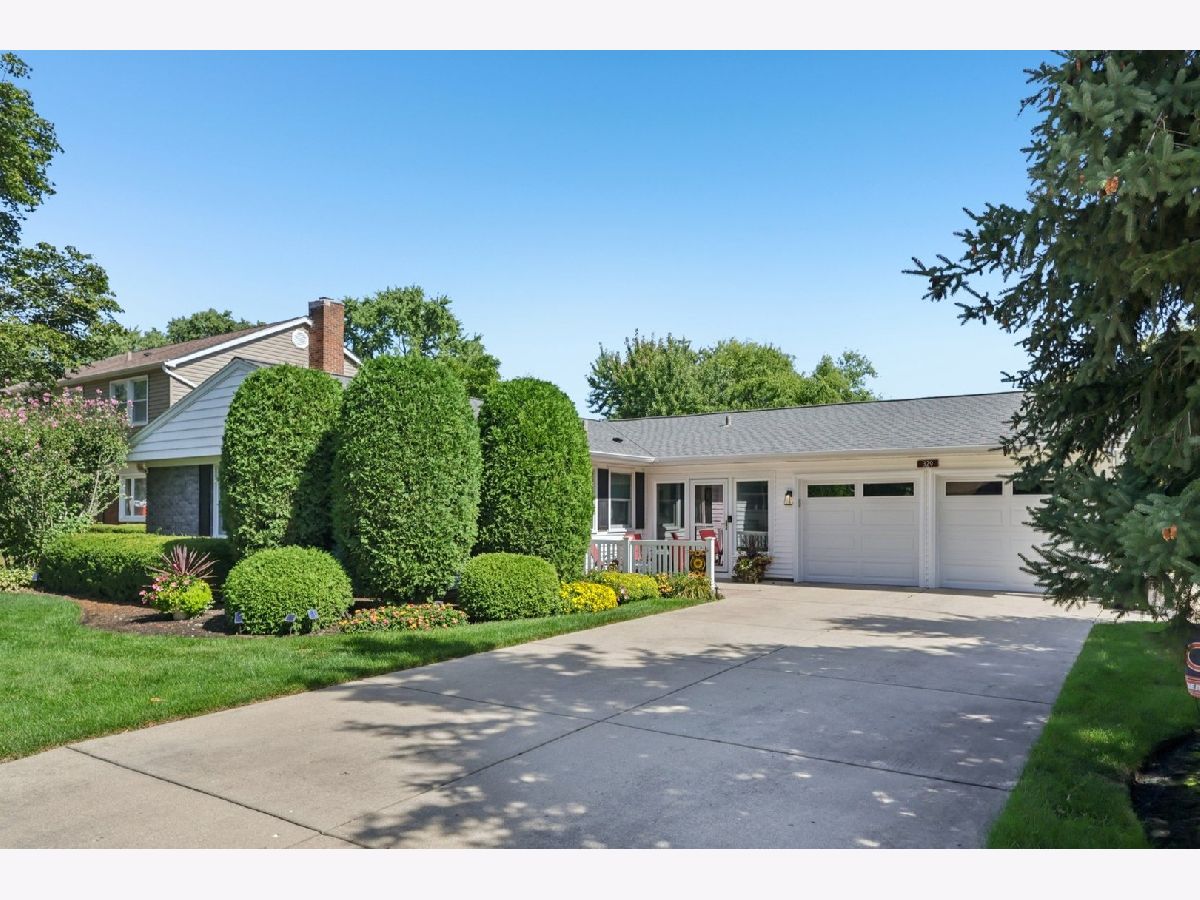 Homes For Sale Strathmore Buffalo Grove Illinois, 329 Timber Hill Road
