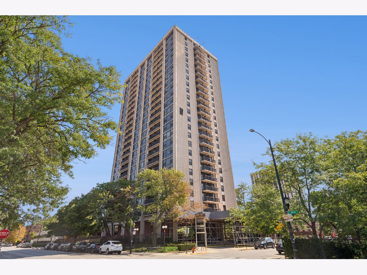  For Sale Chicago Illinois, 2605 Indiana Avenue