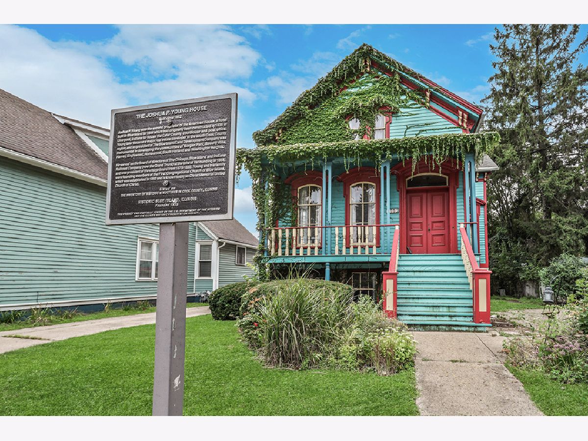  For Sale Blue Island Illinois, 2445 High Street