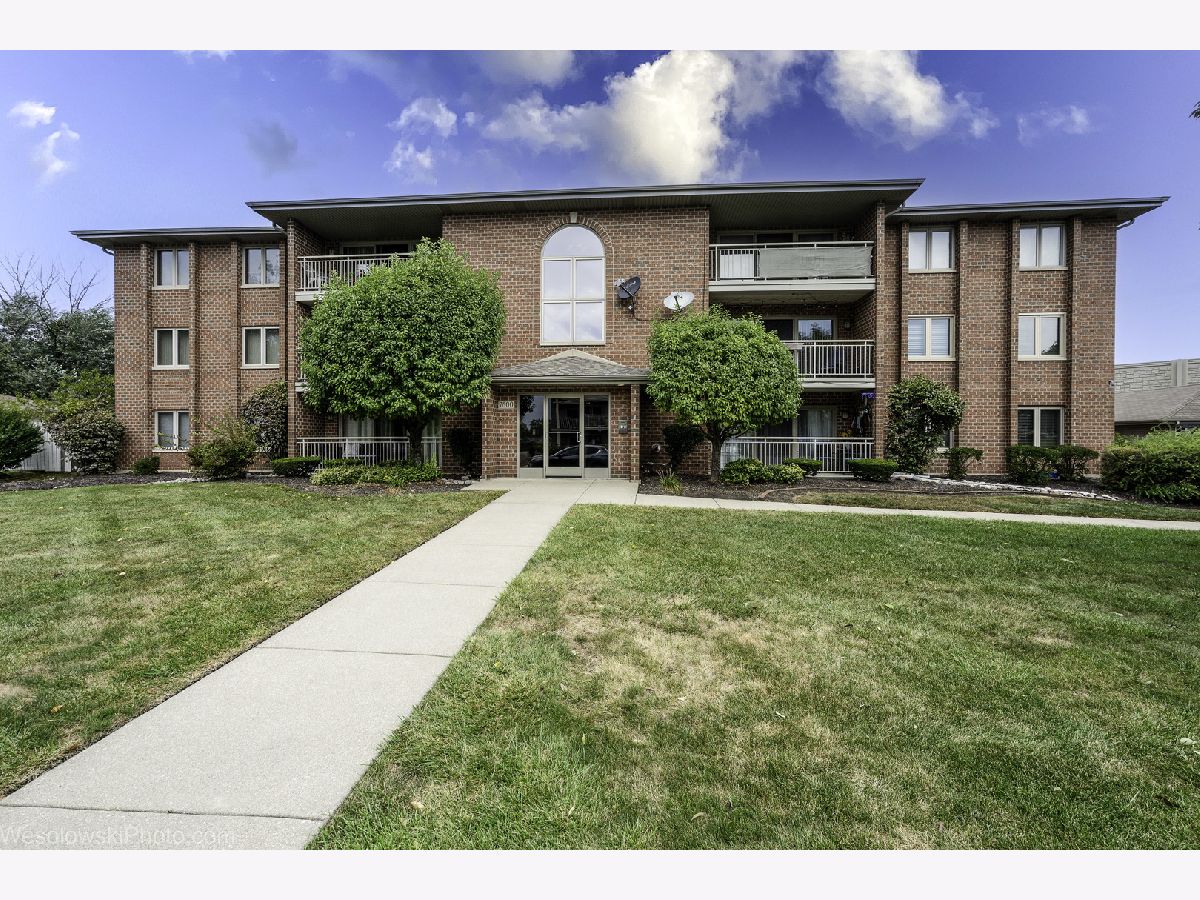  For Sale Hickory Hills Illinois, 7800 89th Street