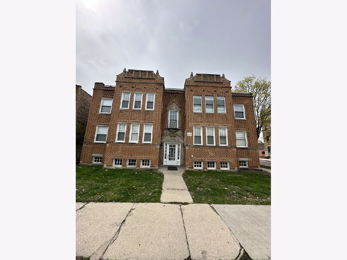  Rented Chicago Illinois, 2958 Mango