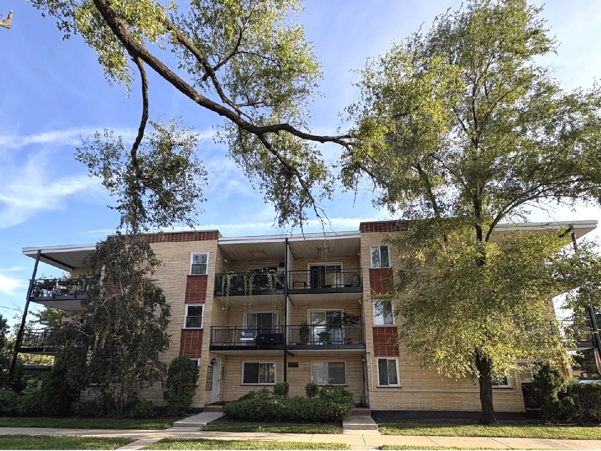  For Sale Schiller Park Illinois, 4628 River Road