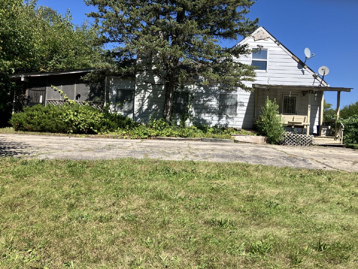  For Sale Roselle Illinois, 24W459 Lawrence Avenue