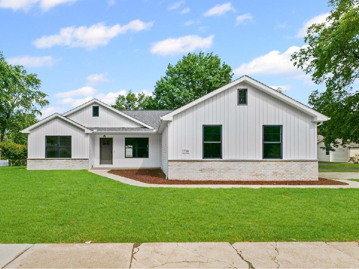  For Sale Monticello Illinois, 716 Grant Street