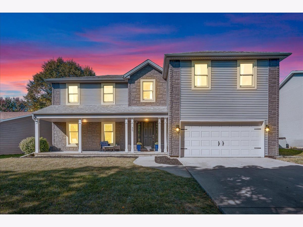 Homes & Condos & Townhomes For Sale Rollingbrook S. Bloomington Illinois, 35 Chiswick Circle