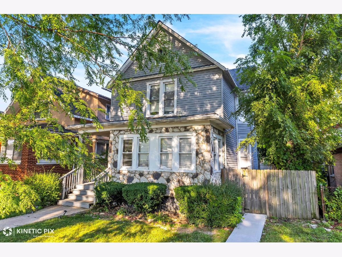 Rented Chicago Illinois, 8617 Lowe