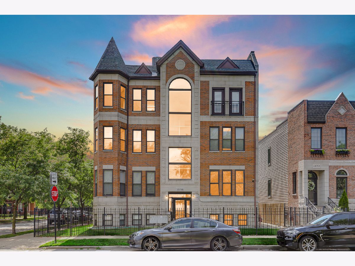 Condos & Townhomes & Homes For Sale Bronzeville Chicago Illinois, 4956 Champlain Avenue