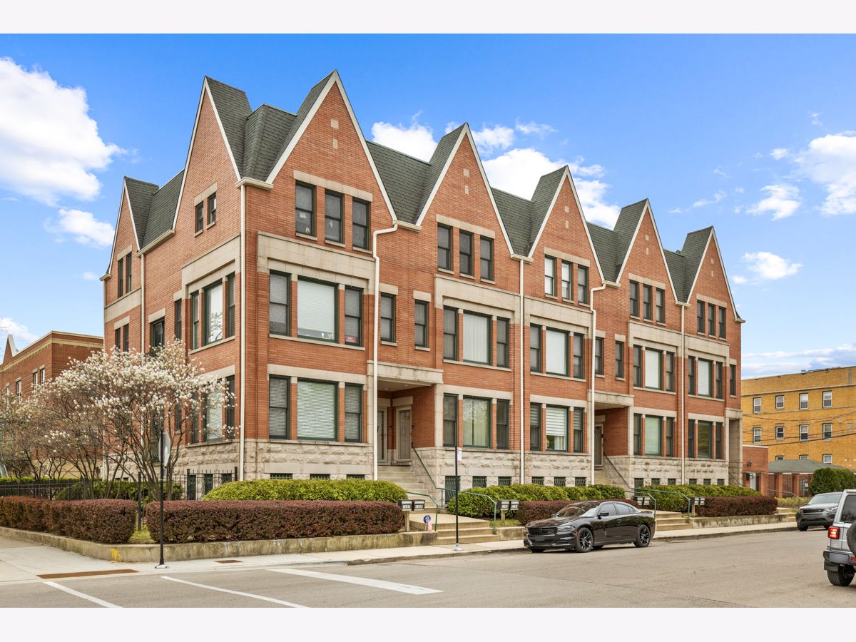  For Sale Chicago Illinois, 1151 45th Street