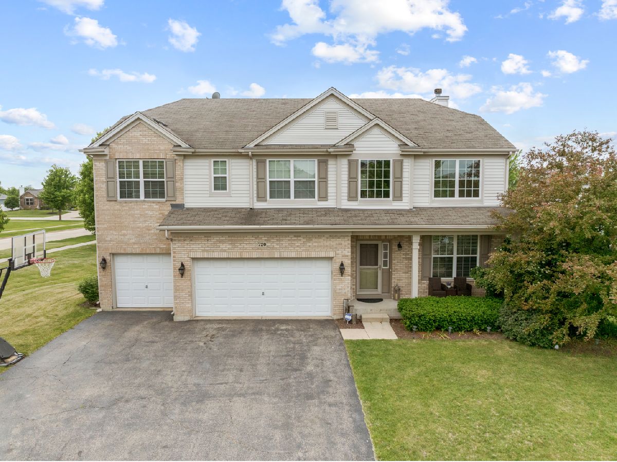  For Sale Hampshire Illinois, 720 James Drive