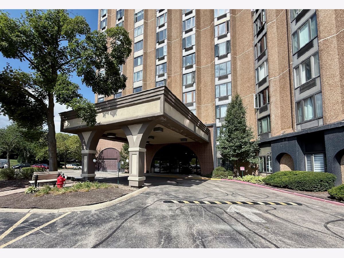 Condominiums For Rent Renaissance Place Palatine Illinois, 1 Renaissance