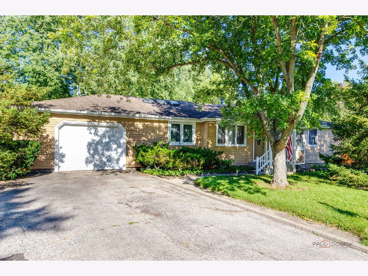 Homes For Sale Pekara Deerfield Illinois, 20831 Maple Court