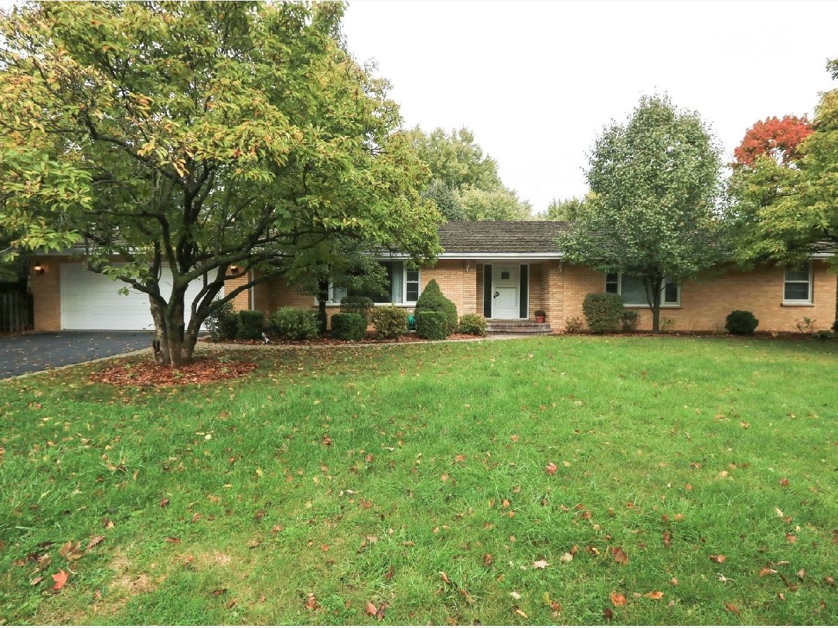 For Rent Lake Forest Illinois, 996 Castlegate