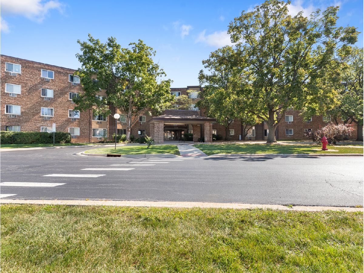  For Sale Hoffman Estates Illinois, 1375 Rebecca Drive