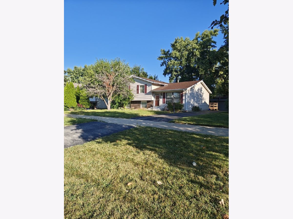 Sold Bolingbrook Illinois, 836 Lily Cache