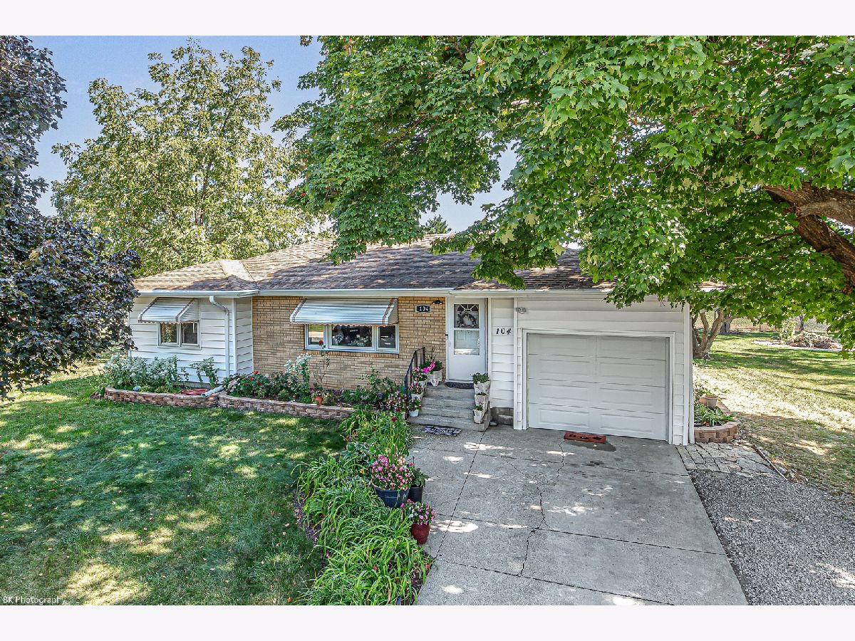  For Sale Shorewood Illinois, 104 Dante Court