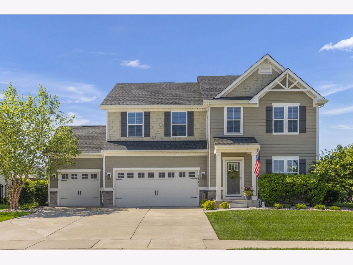  For Sale Shorewood Illinois, 1719 Moran Drive