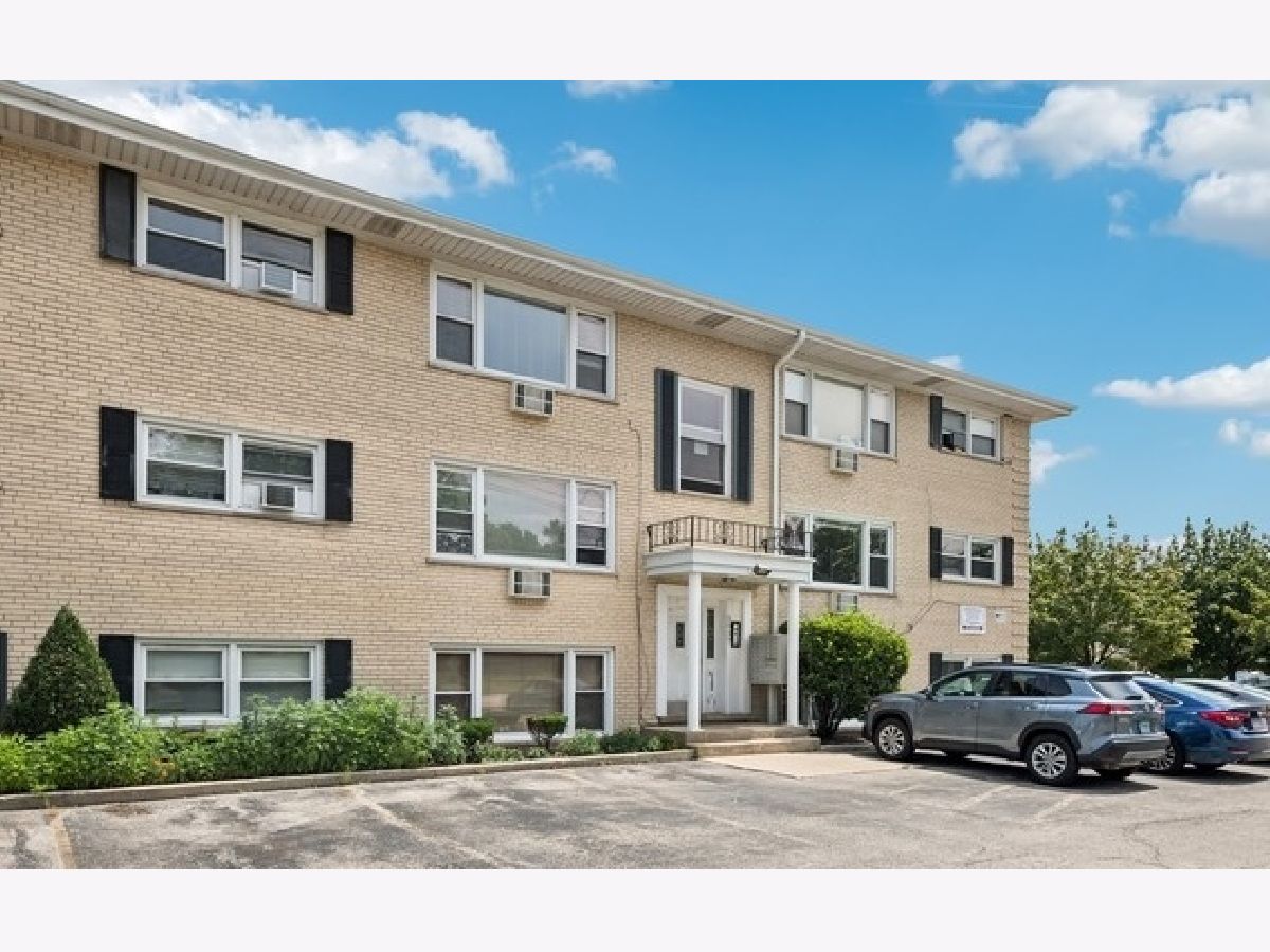 Rented Norridge Illinois, 5037 East River