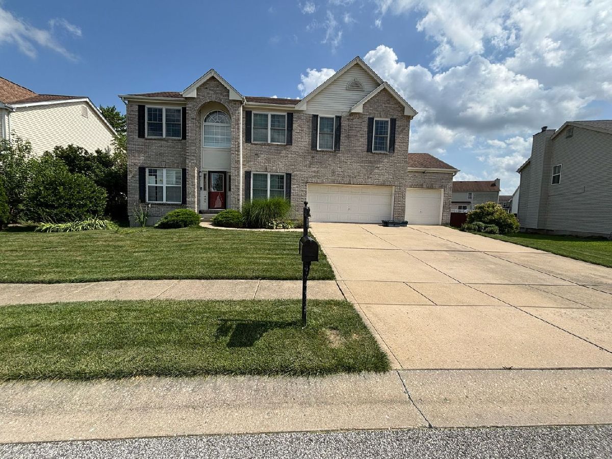  For Sale Fairview Heights Illinois, 924 Holiday Drive