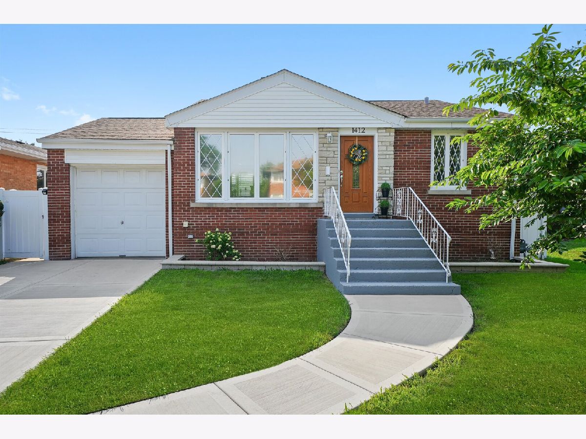 Homes For Rent Nixon Westchester Illinois, 1412 Balmoral