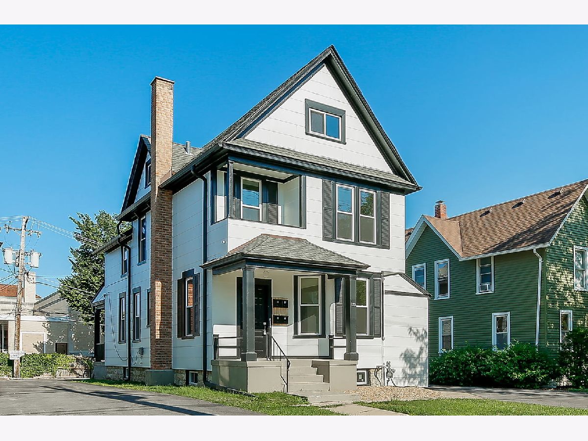  Sold Wheaton Illinois, 123 West