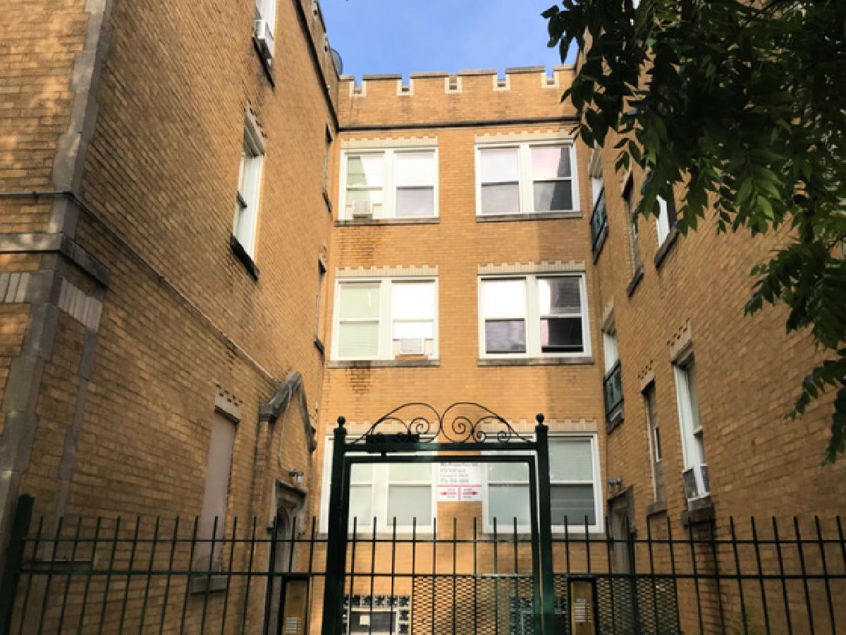 Rented Chicago Illinois, 4010 Bernard