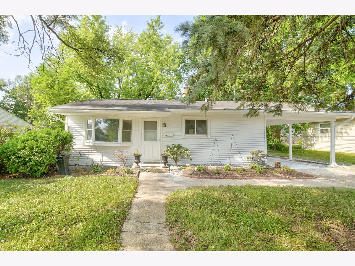  Rented Carpentersville Illinois, 112 Green