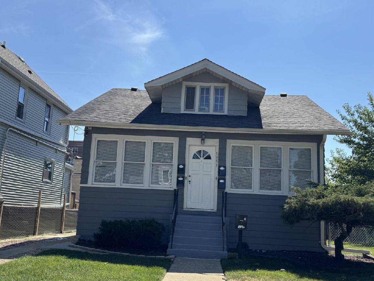  For Rent Des Plaines Illinois, 1353 Harding