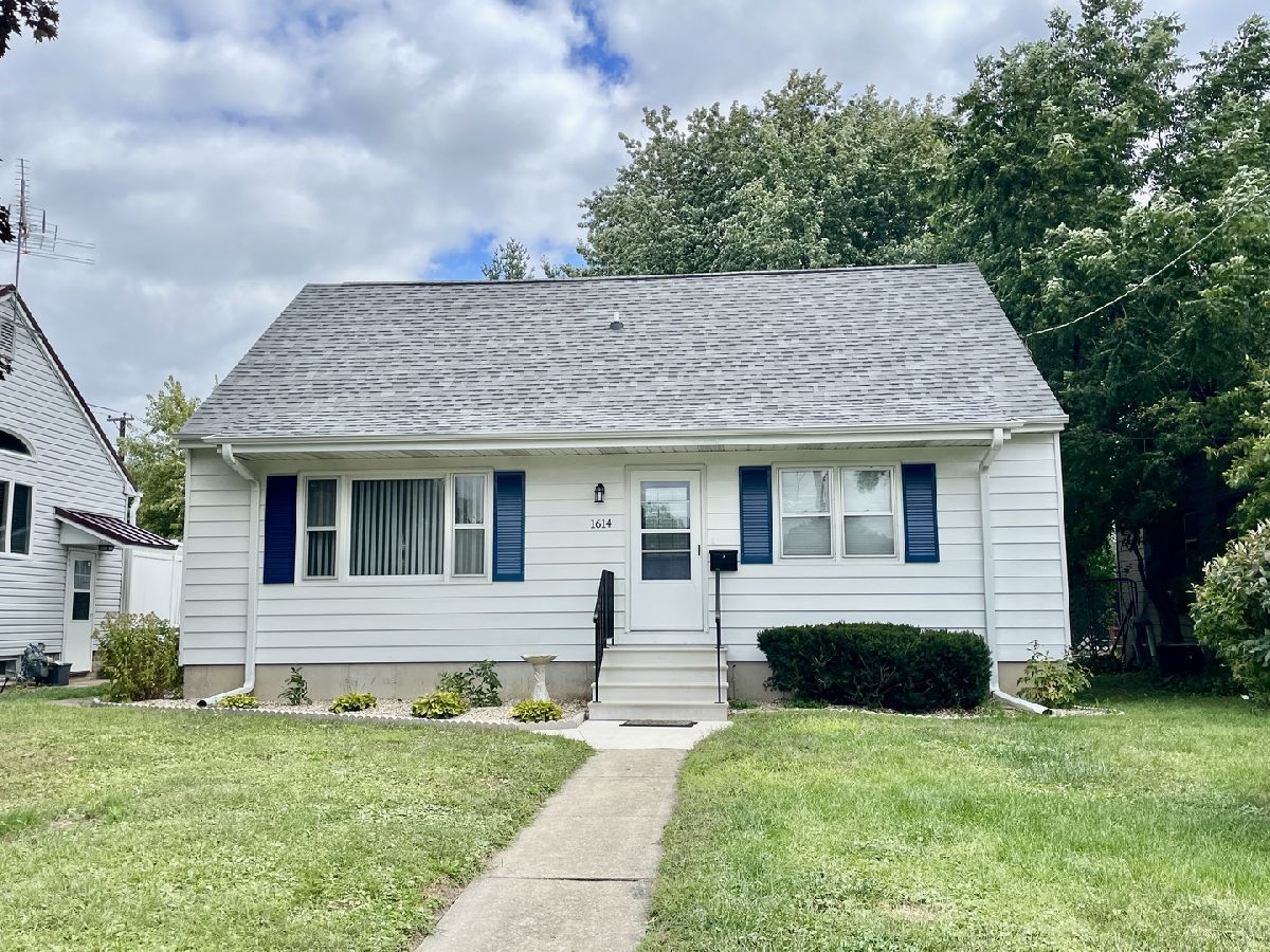  For Sale Sterling Illinois, 1614 16th Avenue