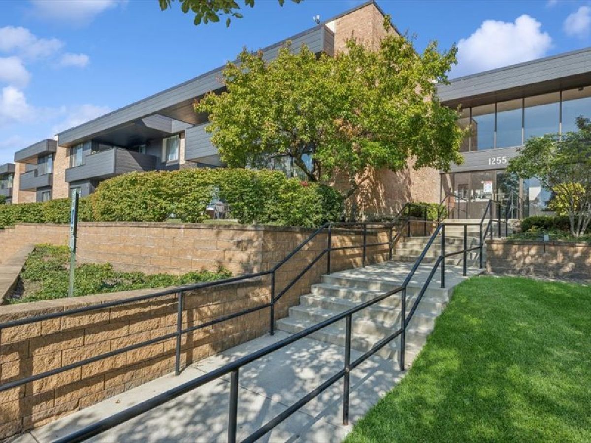 Condominiums For Sale Countryside Palatine Illinois, 1255 Sterling Avenue
