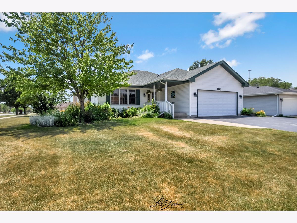  For Sale Peotone Illinois, 712 Hauert Street