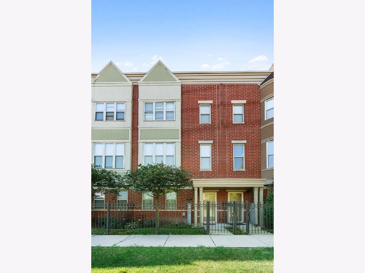 Townhomes & Condos & Homes For Rent North Town Village Chicago Illinois, 720 Eastman