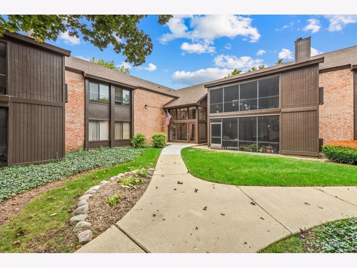  Sold Crystal Lake Illinois, 710 St Andrews