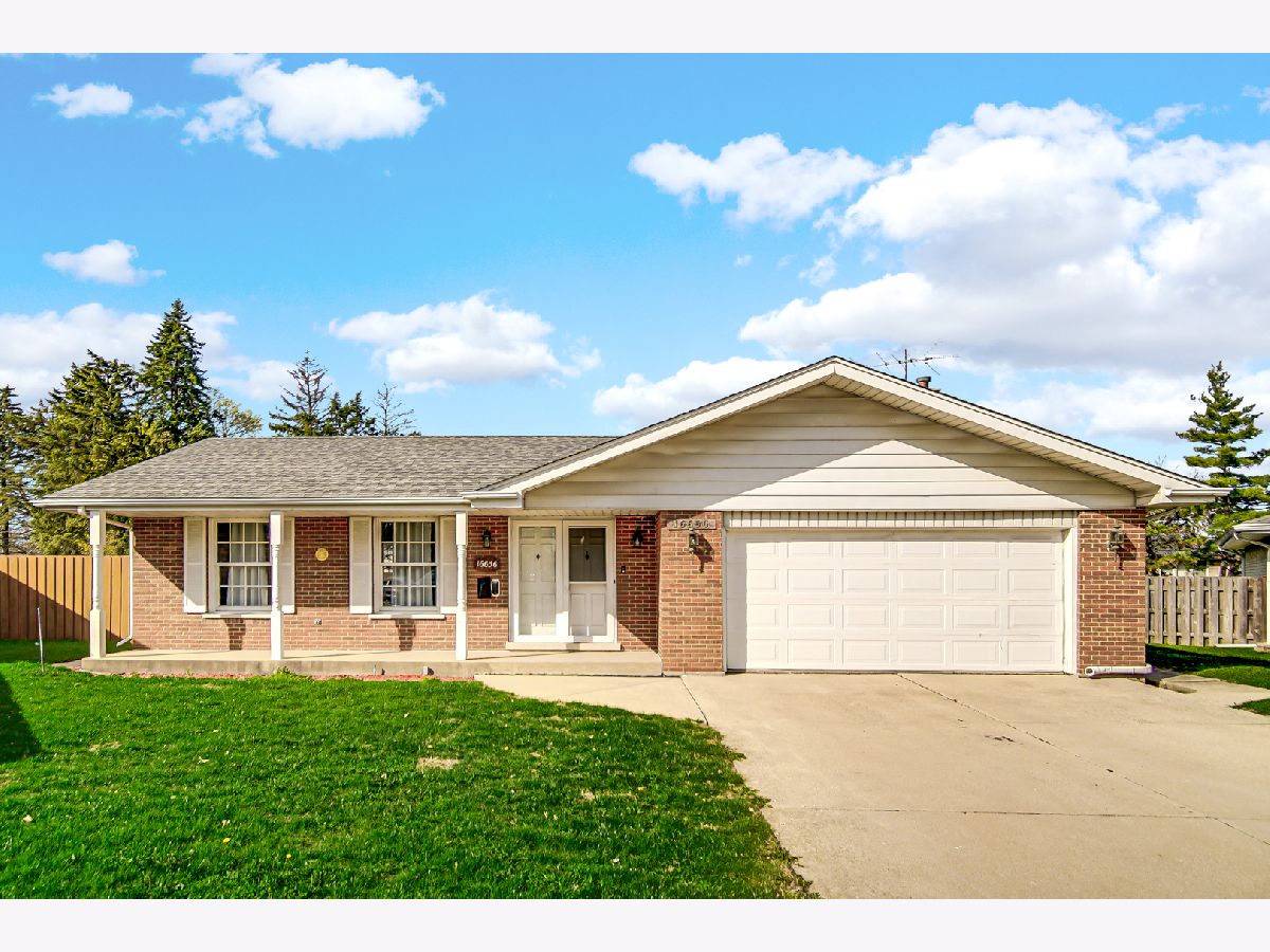  For Sale South Holland Illinois, 16656 Woodlawn East Court