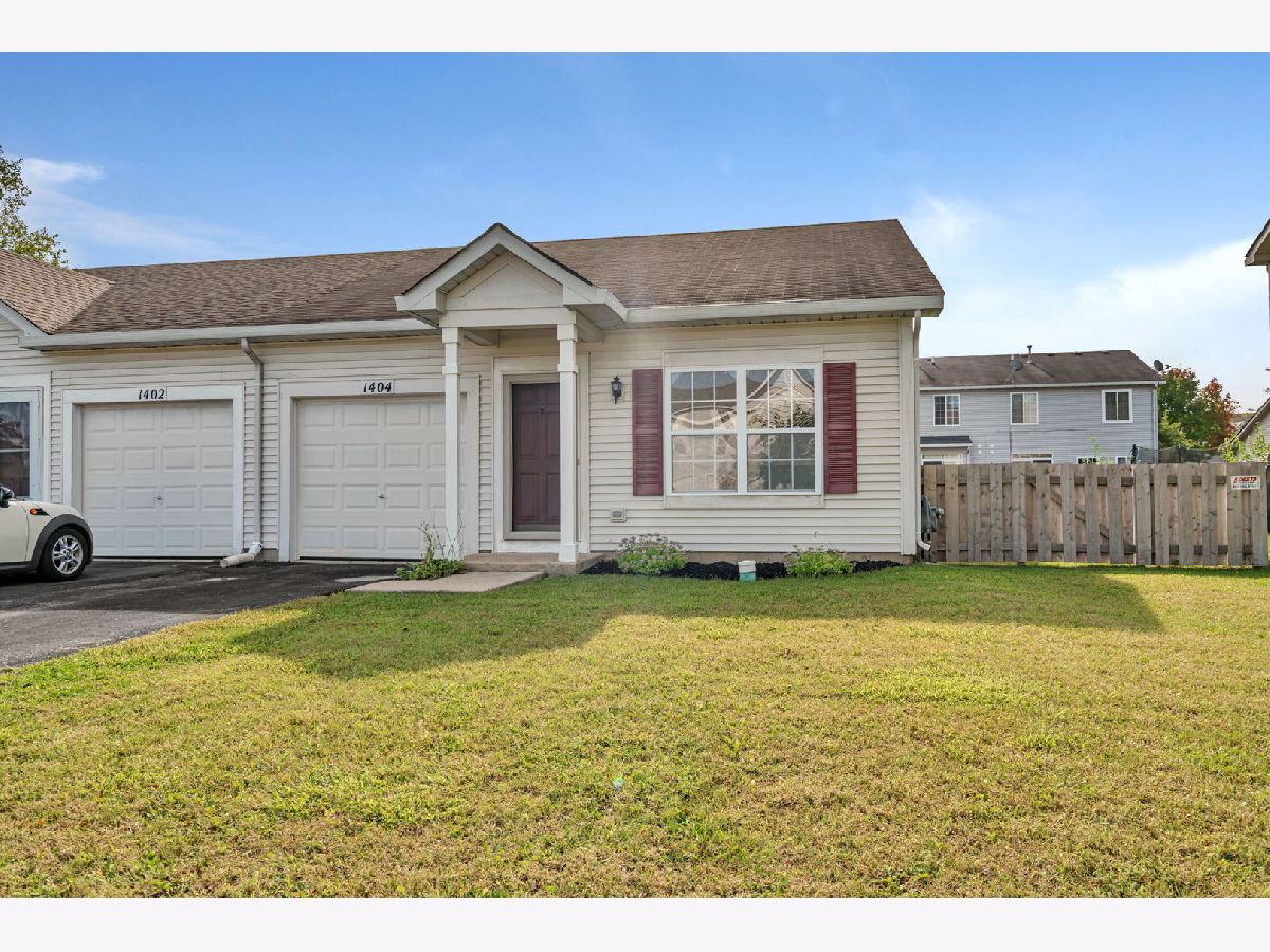  For Sale Minooka Illinois, 1404 Plantain Drive