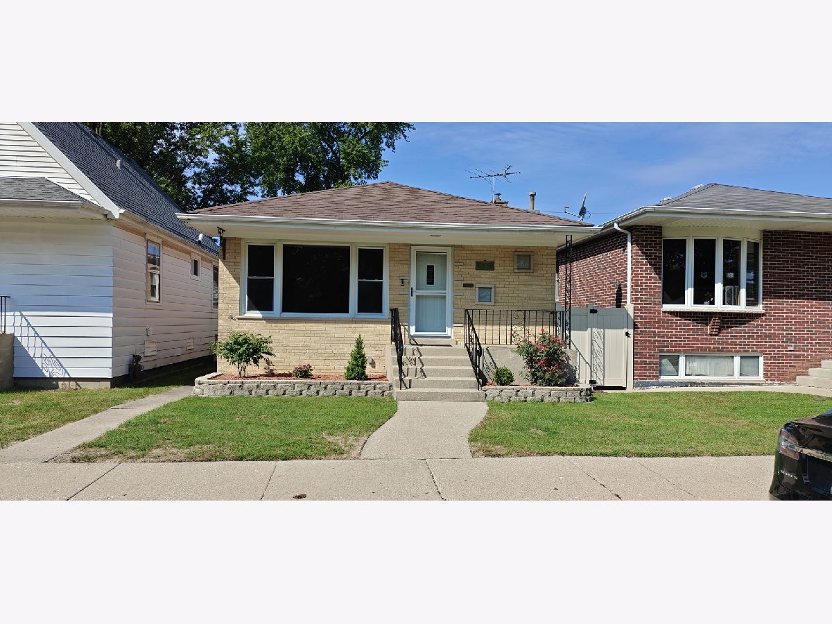 Rented Chicago Illinois, 10842 Sacramento