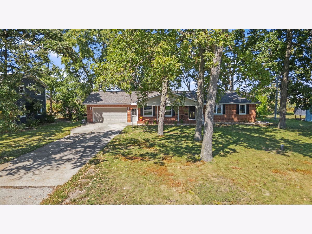  For Sale Big Rock Illinois, 213 Oak Street