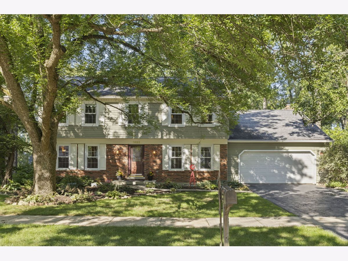  For Sale Naperville Illinois, 1625 Indian Knoll Road