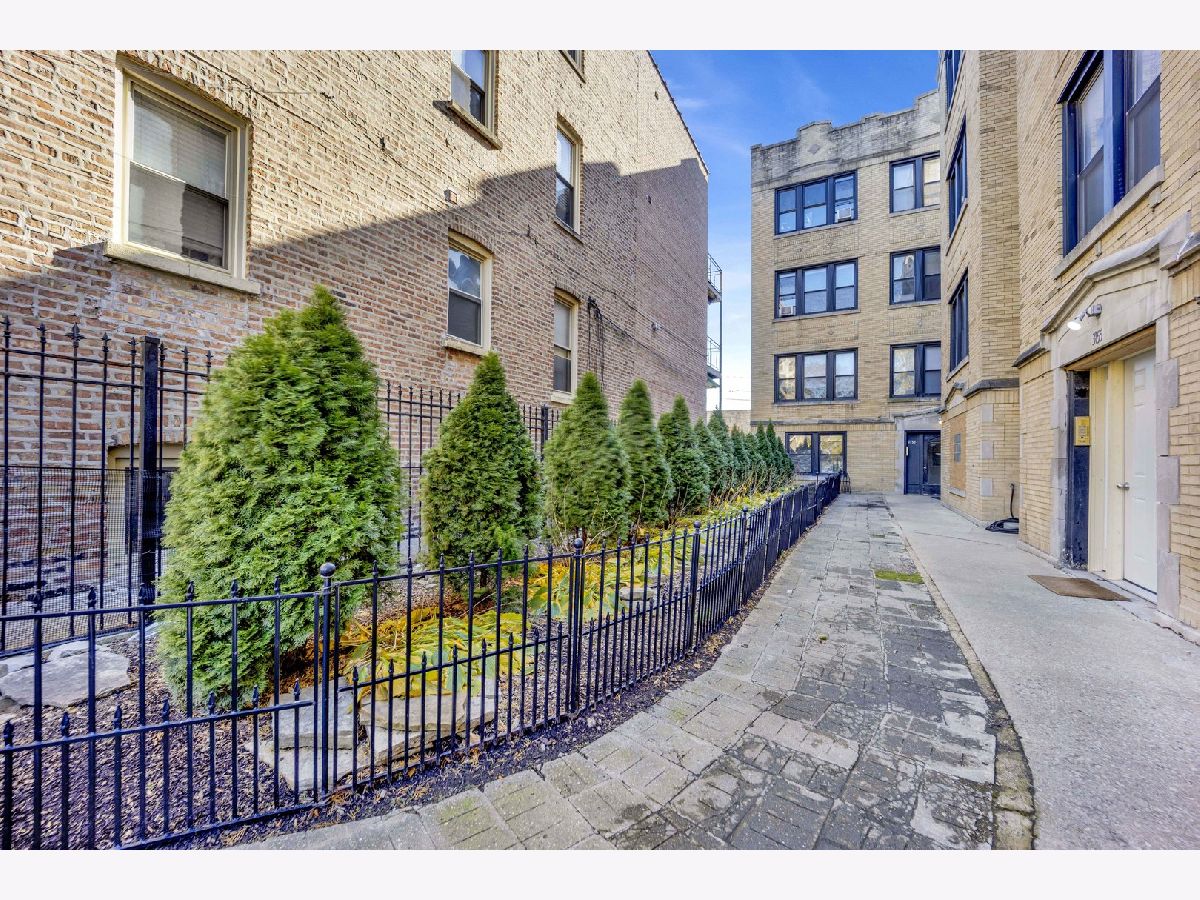 Rented Chicago Illinois, 3153 Augusta