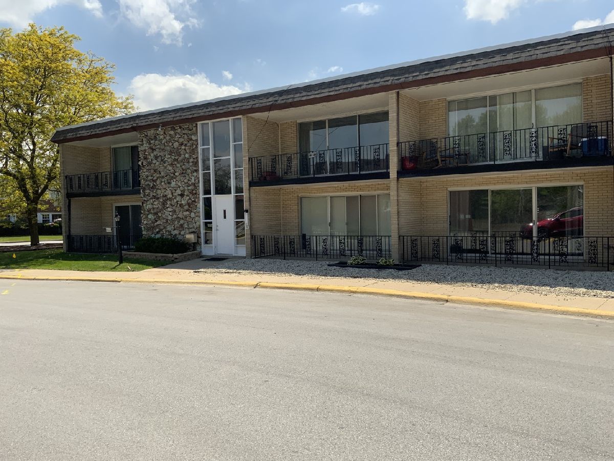 For Rent Lansing Illinois, 18204 Exchange