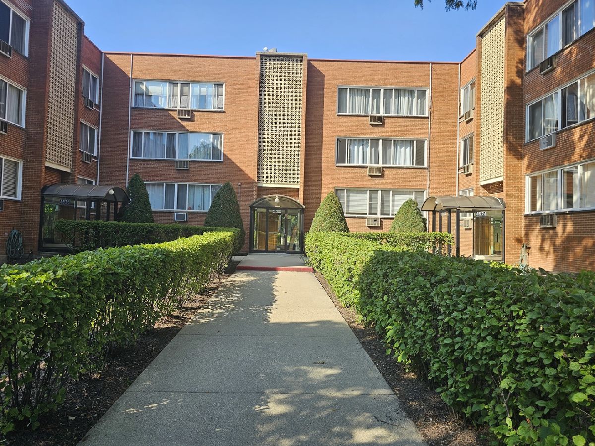  For Sale Skokie Illinois, 4630 Washington Street