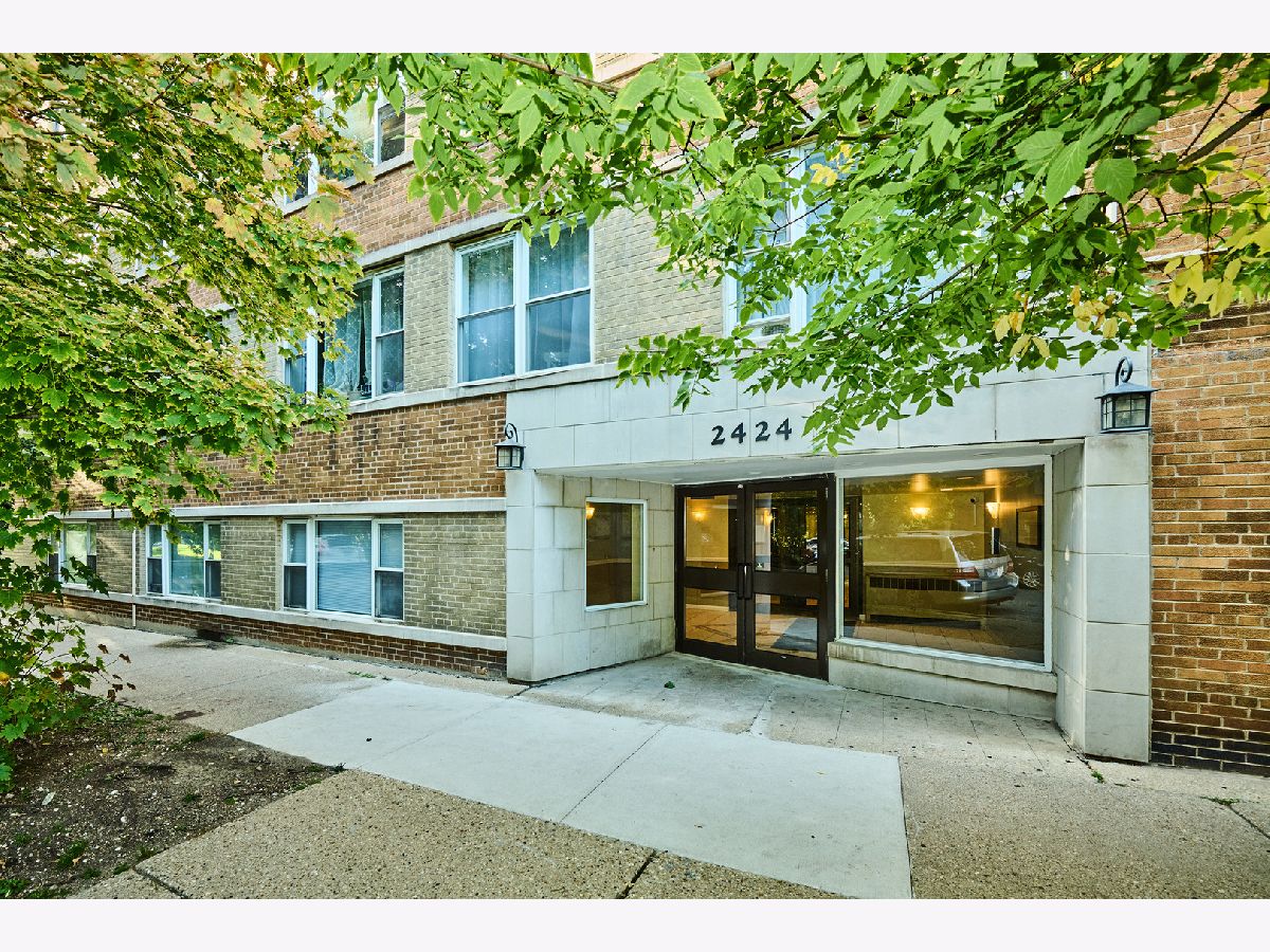 Rented Chicago Illinois, 2424 Estes