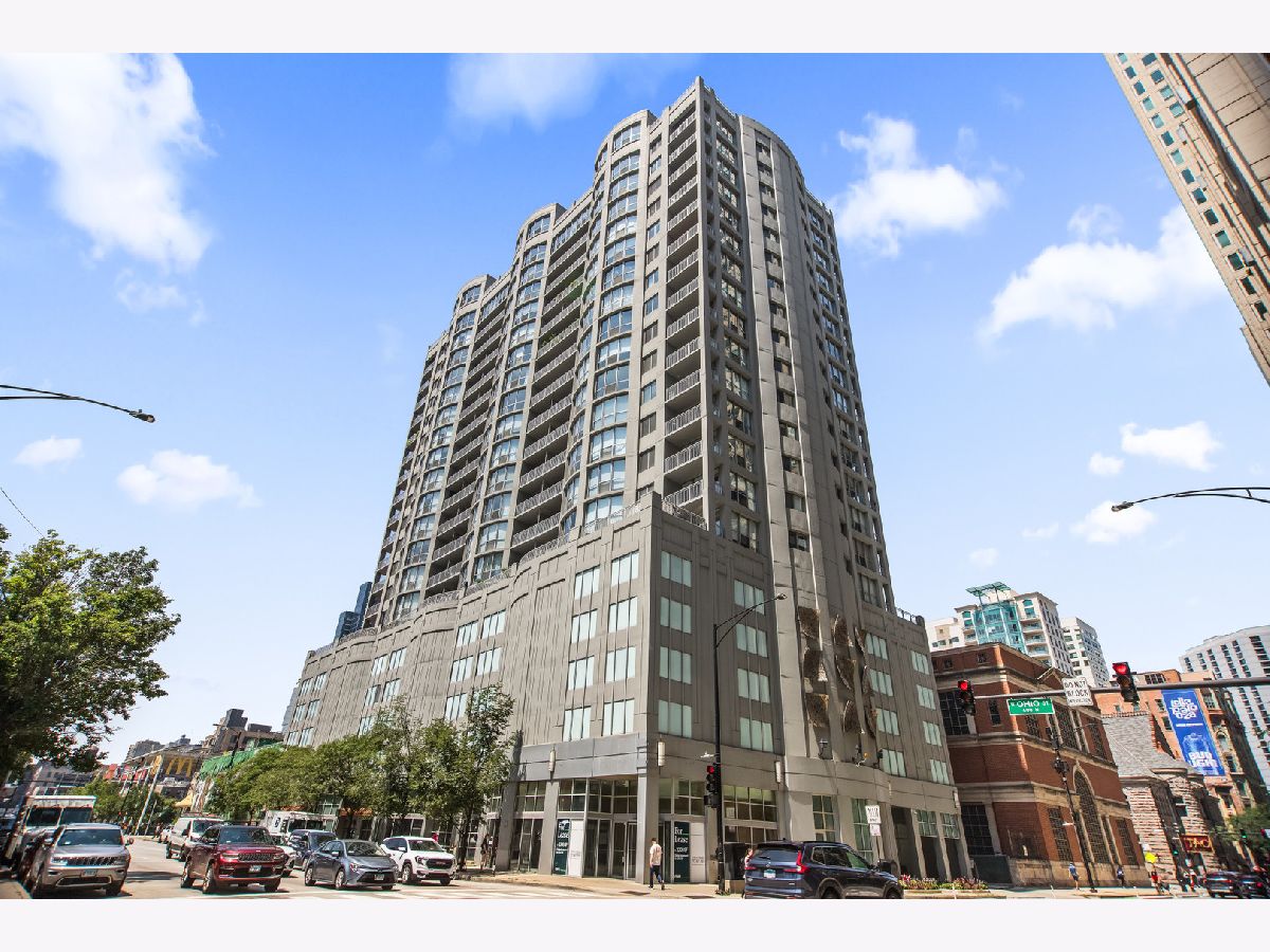 Sold Chicago Illinois, 600 Dearborn