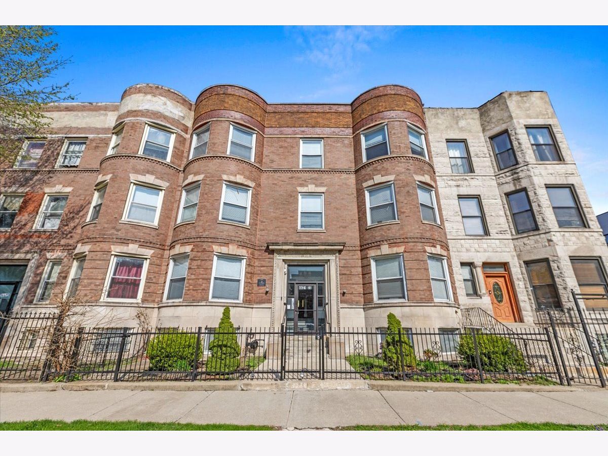 Rented Chicago Illinois, 4421 Prairie