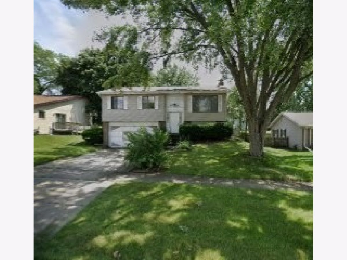 Homes & Townhomes & Condos For Sale Steeple Run Naperville Illinois, 24W641 Meadow Lake Drive