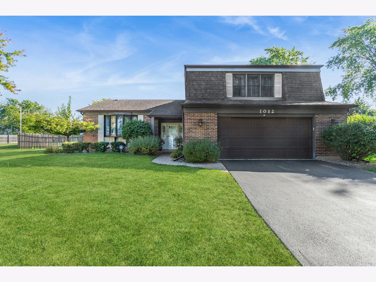 Homes For Sale Falconridge Bolingbrook Illinois, 1012 Londonberry Court